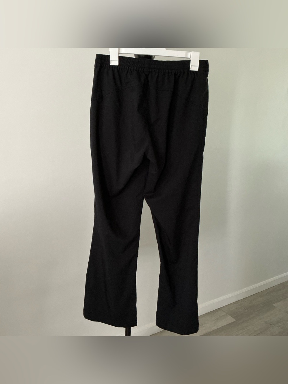 Healing Hands Purple Label Women’s Black Scrub Pants – Medium
